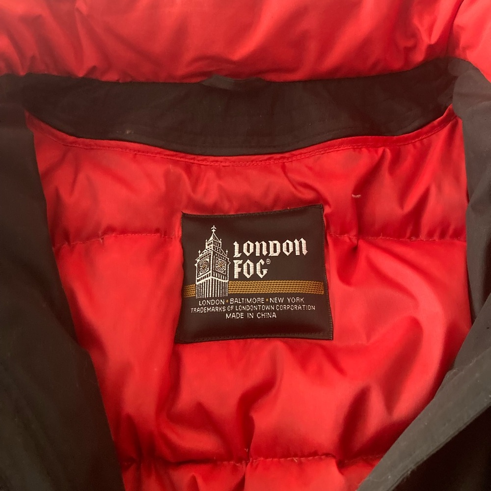 Ski Jacket Womens SZ M black with Southwestern design.Vintage London Fog. - Picture 10 of 15